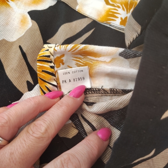 Floral Black and Tan Womans Hawaiian Resortware Vacation Beach Retro 90s - Picture 4 of 8
